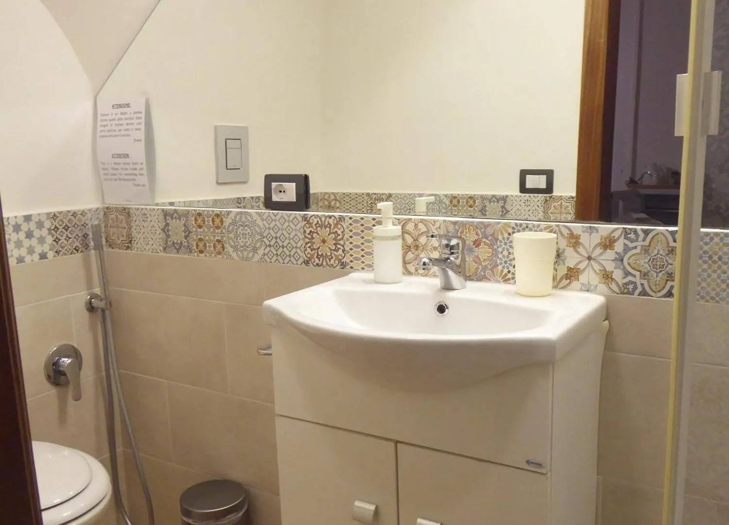Hotel Casa Cesira Incentro Neapel 0*,  Italien