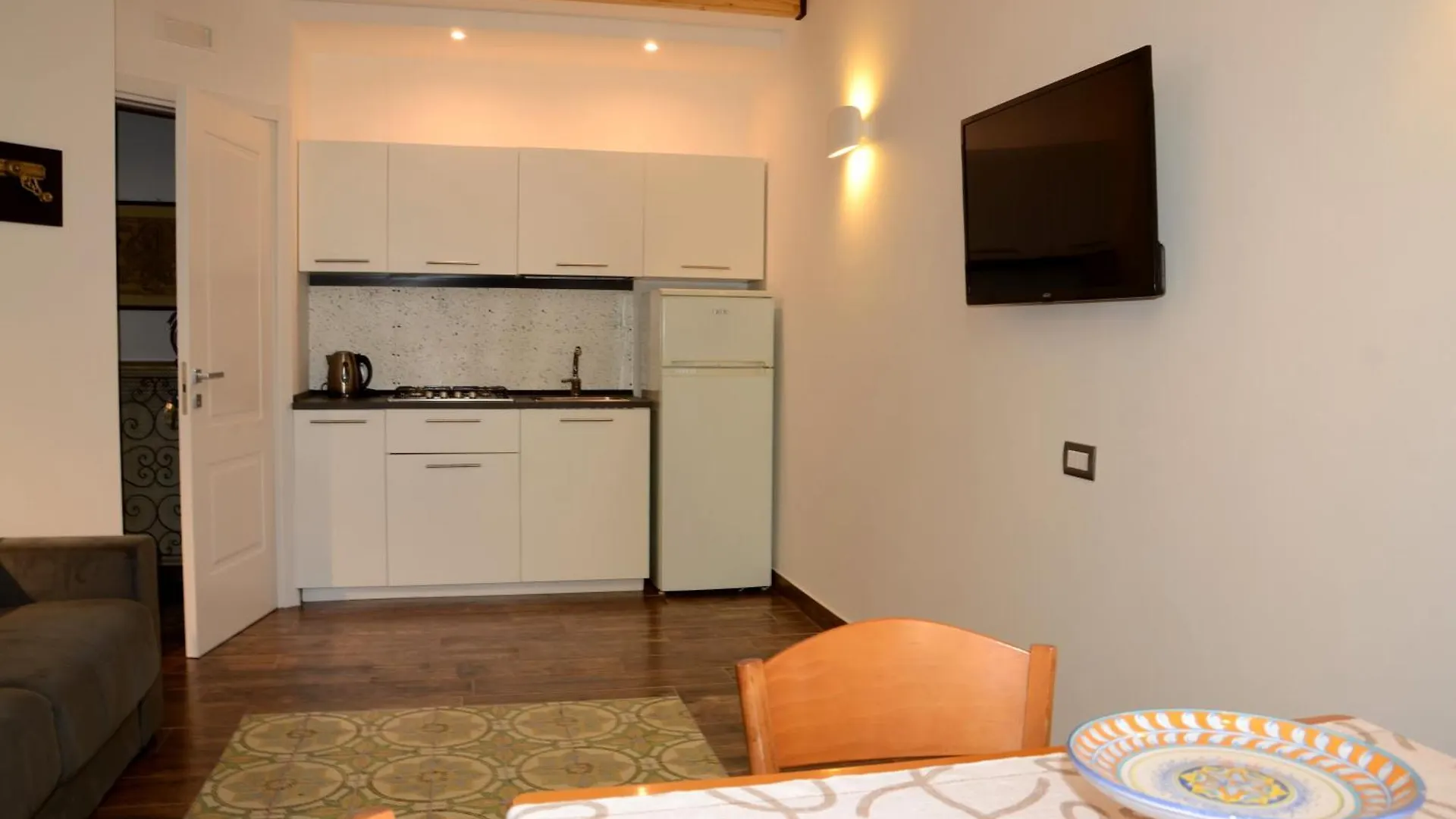 Casa Cesira Incentro Hotel Nápoles Itália
