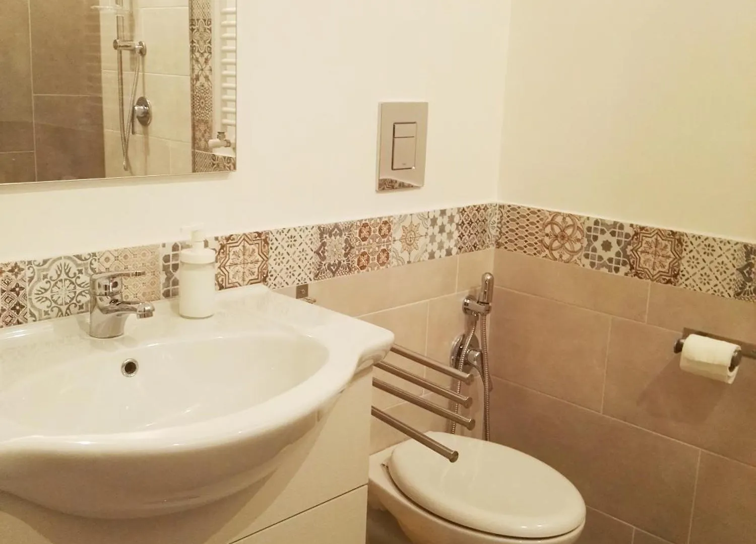 Gasthof Hotel Casa Cesira Incentro Neapel Italien