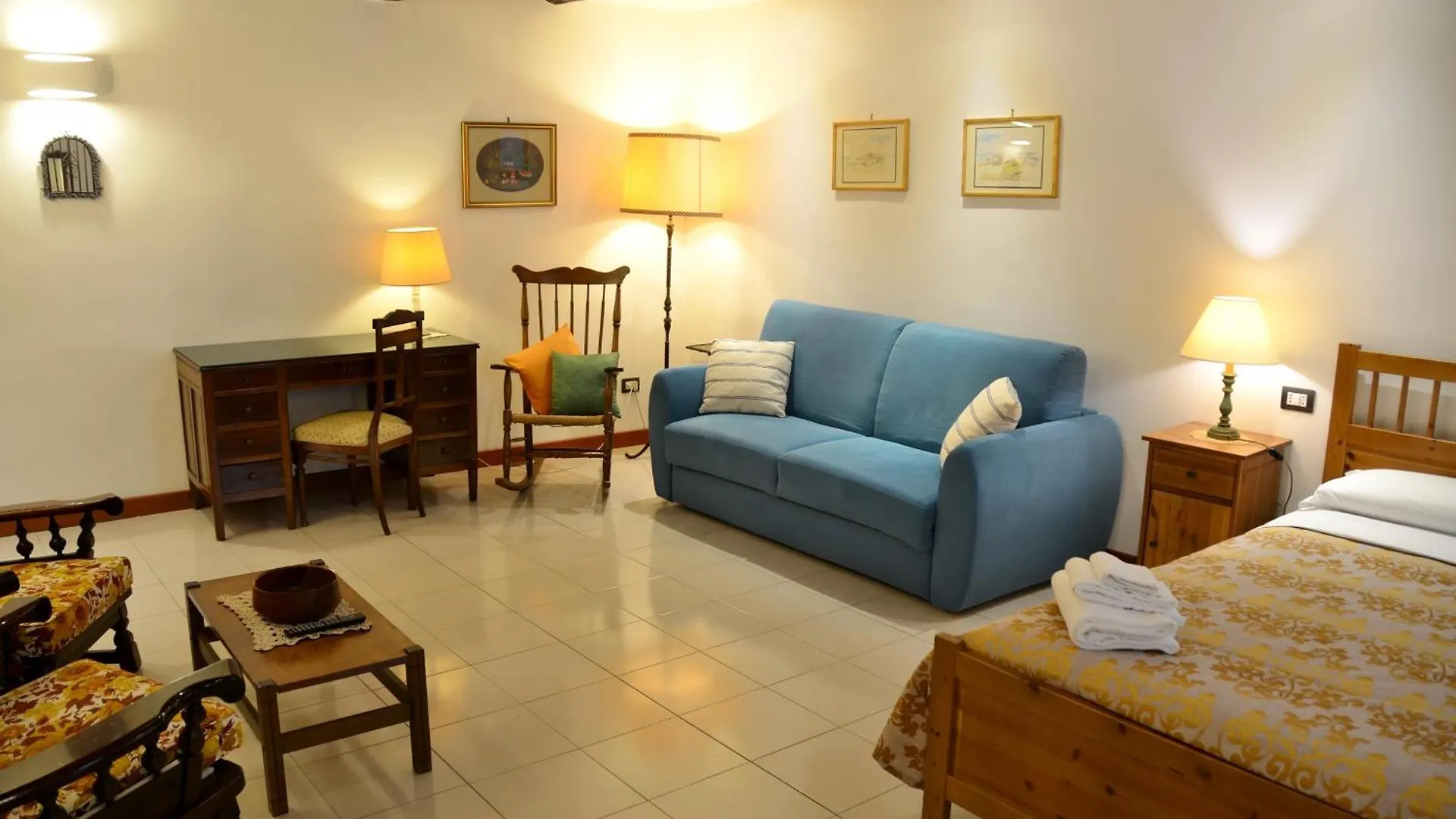 Casa Cesira Incentro Hotel Naples Guest house